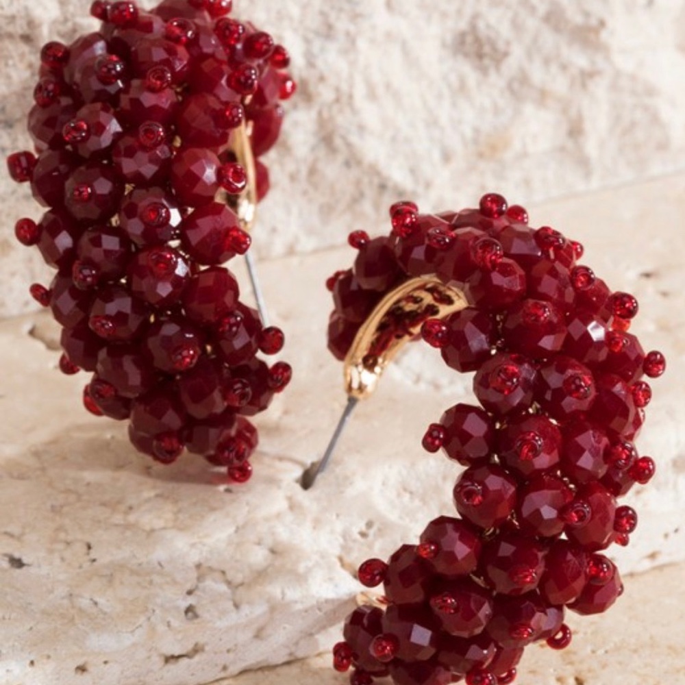 Maroon beaded earrings!